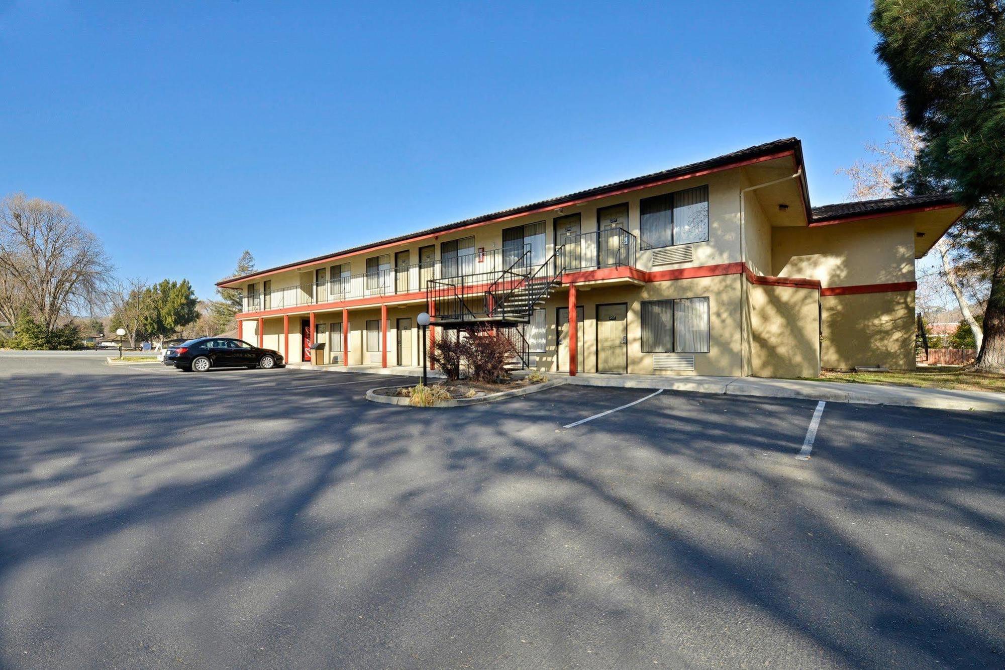 Atascadero Inn Εξωτερικό φωτογραφία